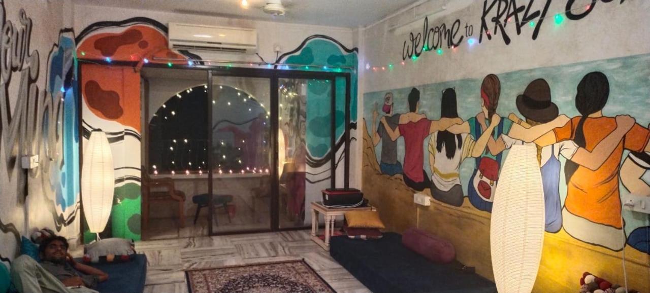 Krazy Solo Hostel Mumbai Exterior foto